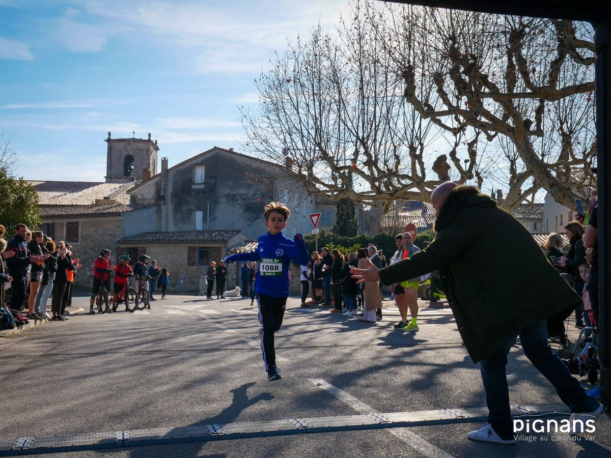 20240128 pignans traversee des pignes course enfants 02