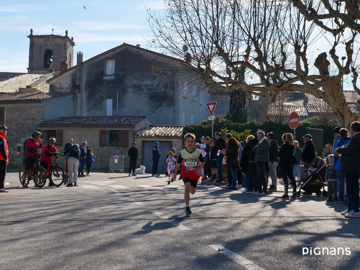 20240128 pignans traversee des pignes course enfants 26