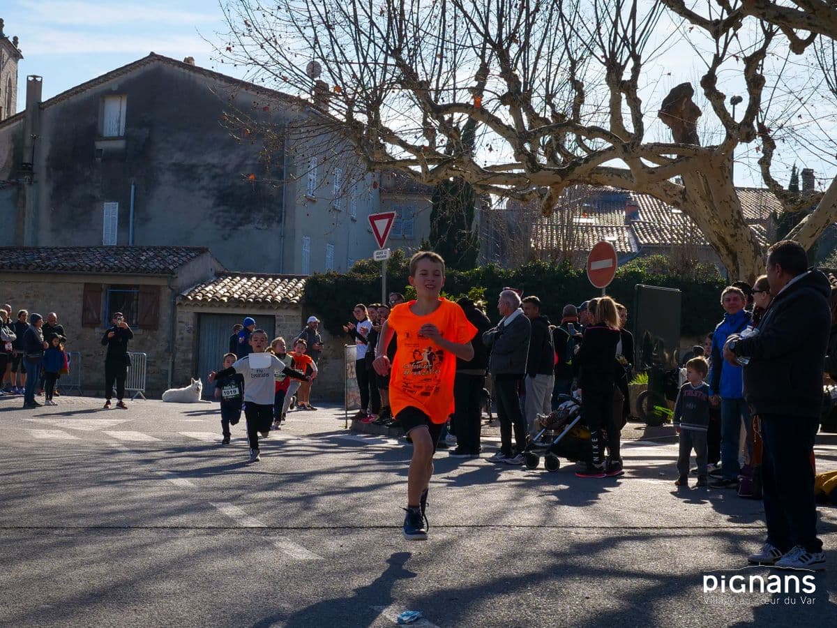 20240128 pignans traversee des pignes course enfants 35
