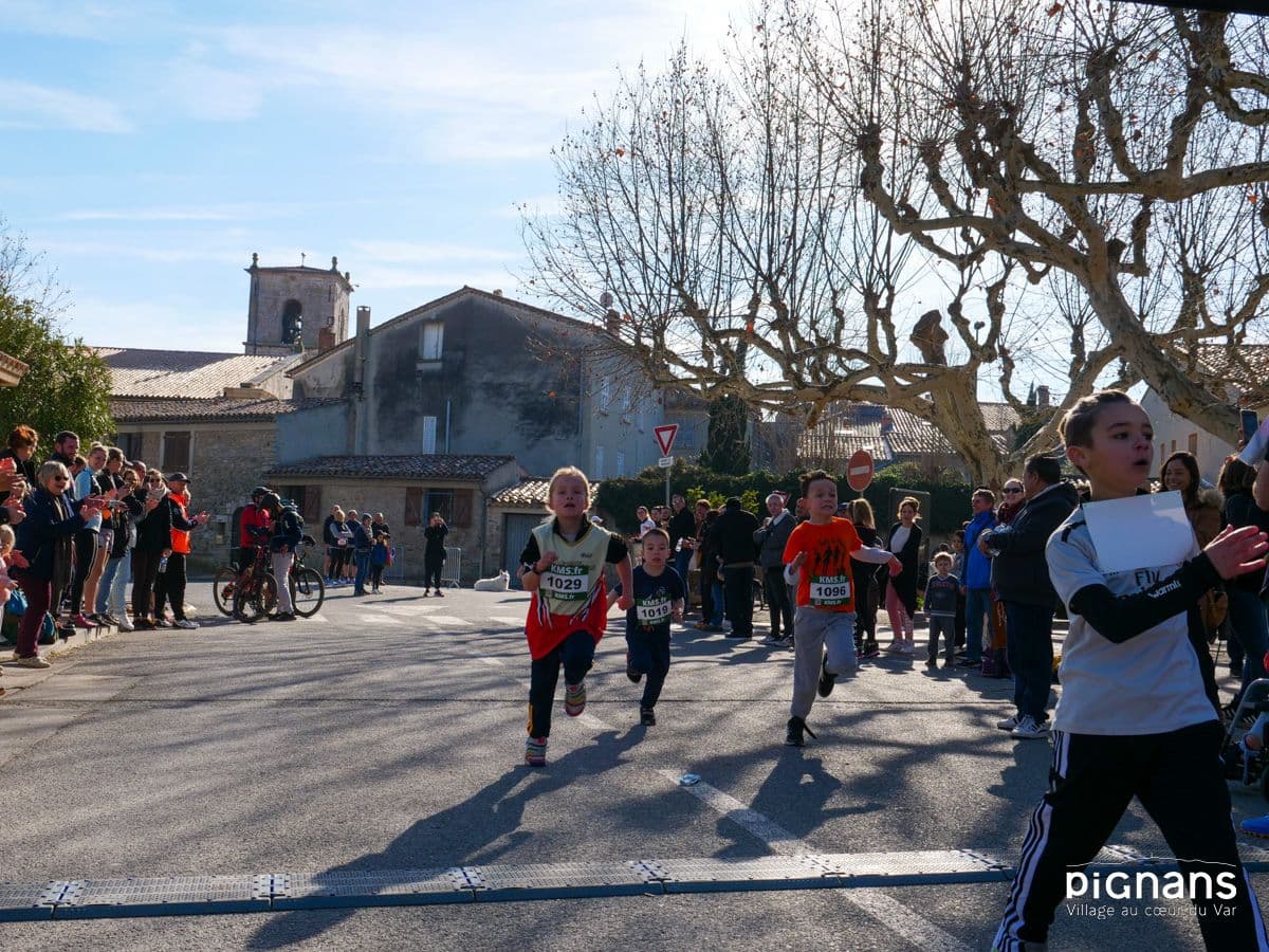 20240128 pignans traversee des pignes course enfants 36