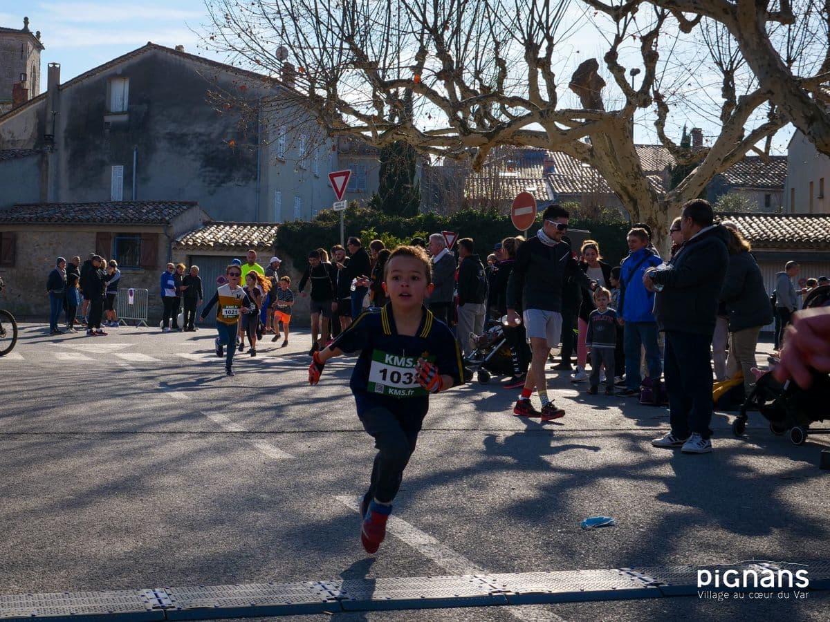 20240128 pignans traversee des pignes course enfants 40
