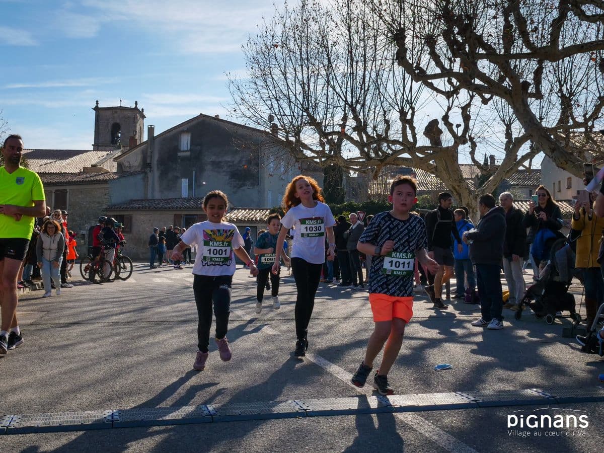20240128 pignans traversee des pignes course enfants 44
