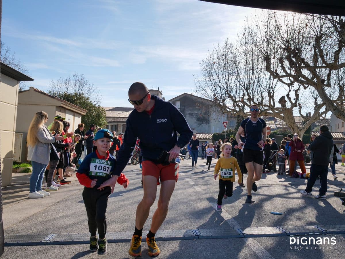 20240128 pignans traversee des pignes course enfants 53