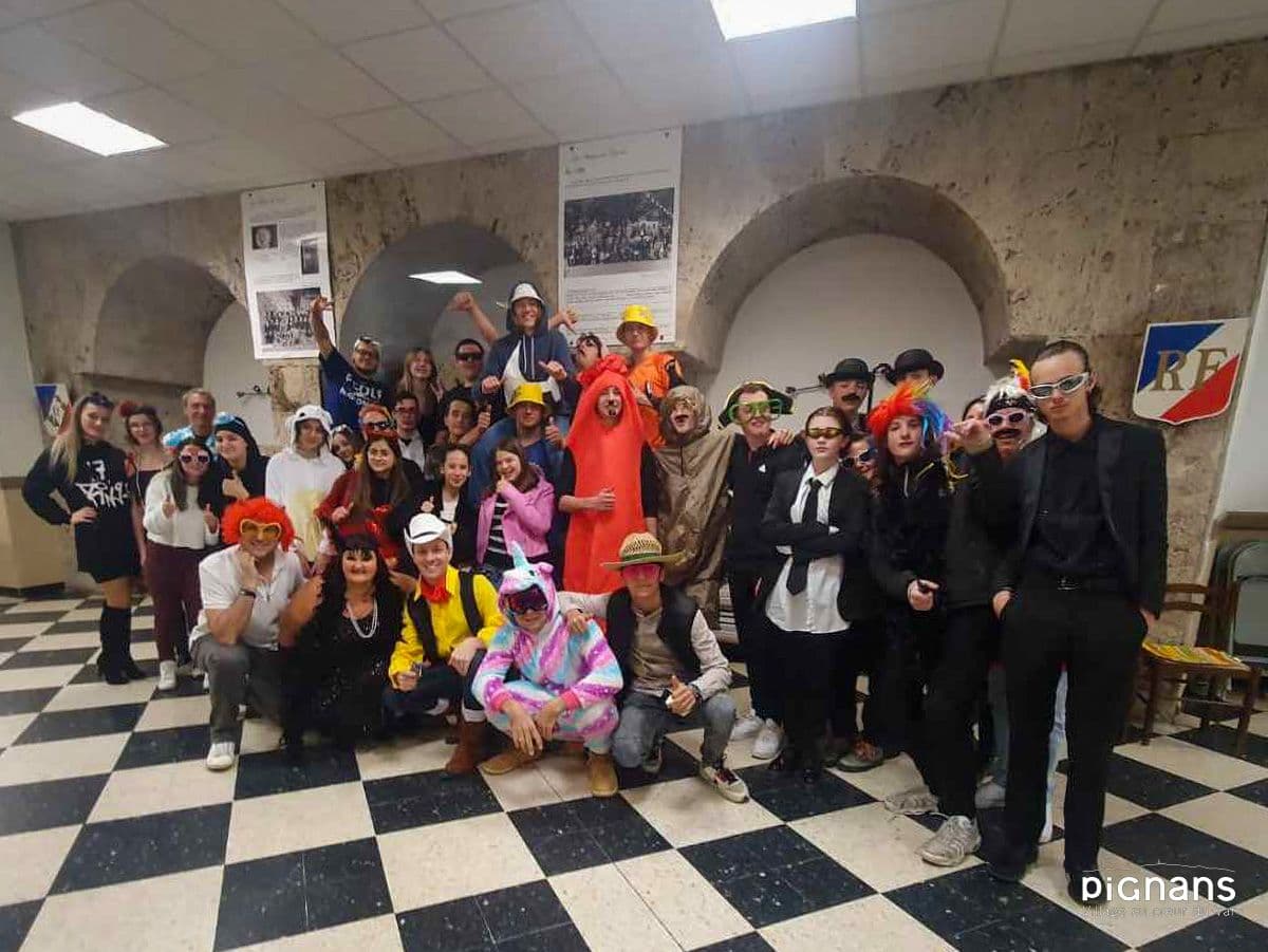 Carnaval soiree 2023 jeunes pignans